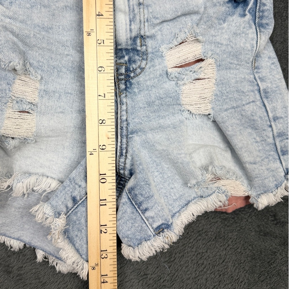 Kendall + Kylie The Icon Short Distressed‎ Denim Frayed Hem Light Wash Women's - Picture 7 of 12